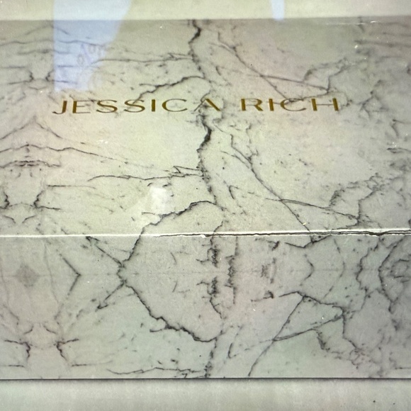 Jessica Rich White and Gold Heels - Picture 2 of 16